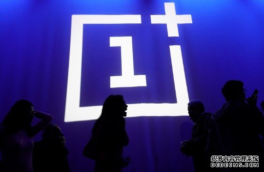 杏耀OnePlus 将在今年下半年带来其首款折迭手机