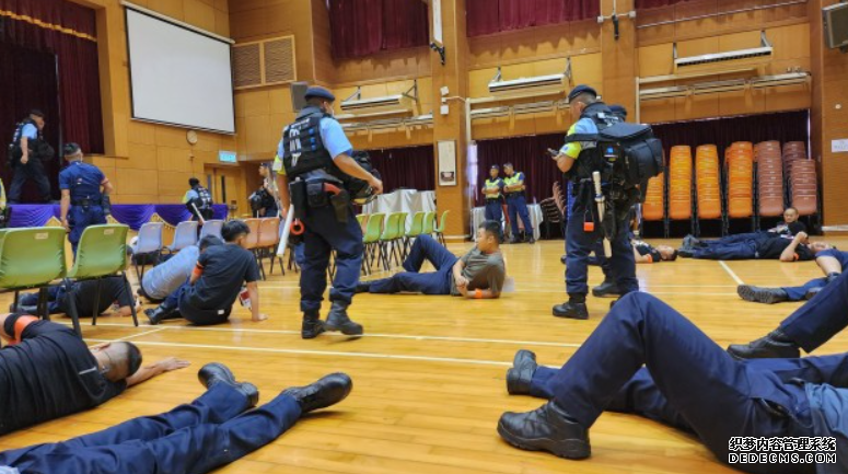 200警參與反恐演習 模擬有人持刀闖校園縱火 逾700師生一同參與2号站代理